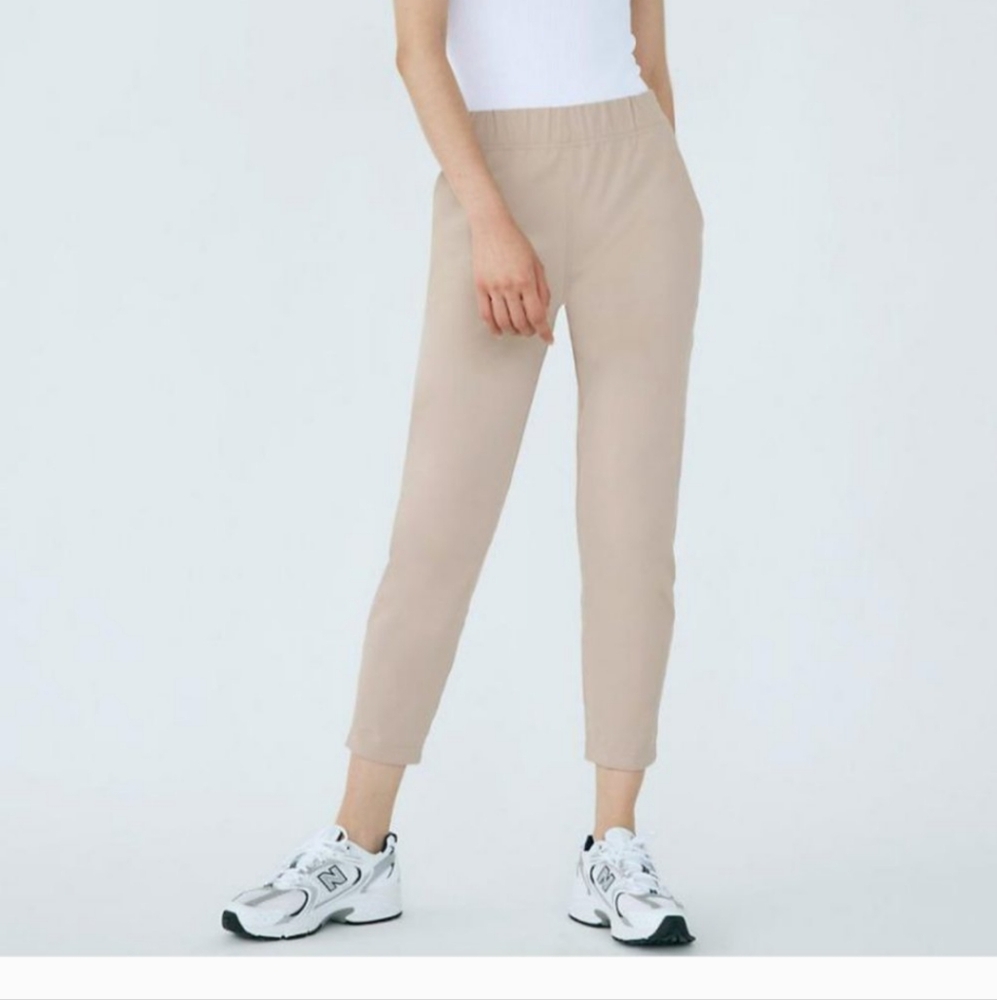 (M) Babaton Cream  Straight Leg Pants